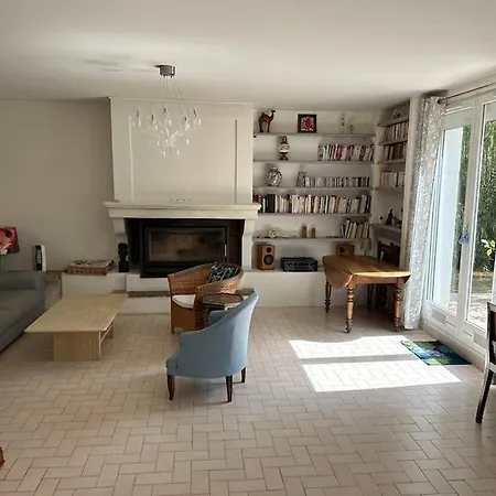 Maisonnette Avec Parking Et Jacuzzi Tatil Evi Nîmes